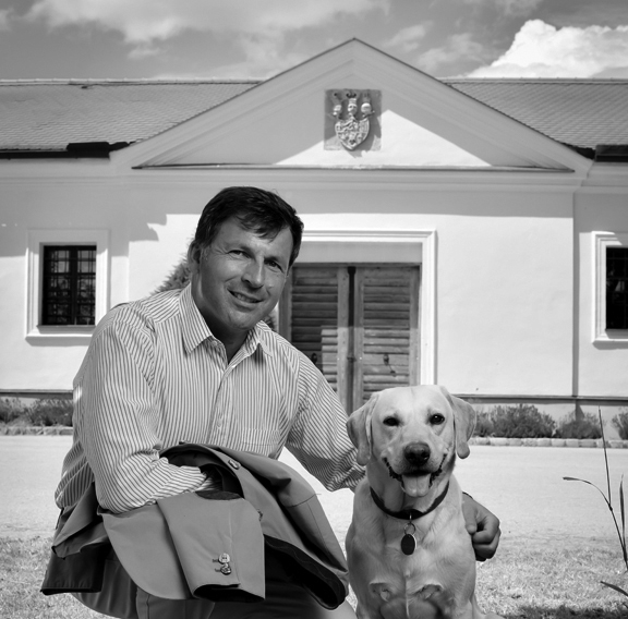 Maximilian Hardegg von Gut Hardegg als Referenz für die Zusammenarbeit mit Finders & Company